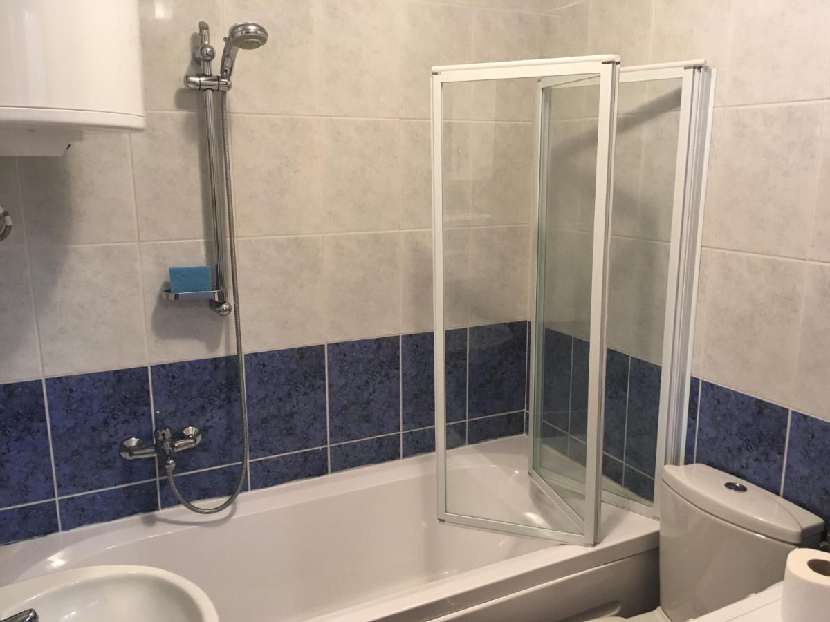 Ms - Downtown With Free Parking Space Belgrado Quarto foto